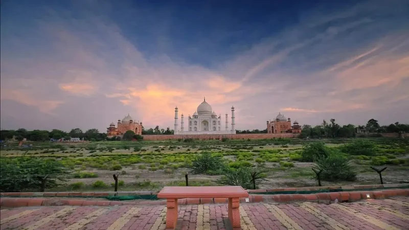 From Delhi: Taj Mahal And Agra Overnight Tour